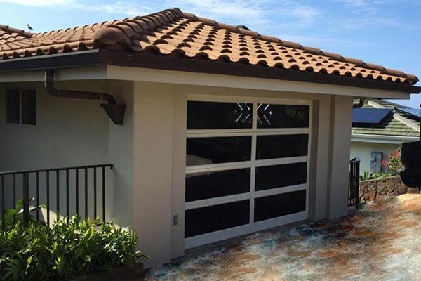 image of aluminum residential door by Raynor Hawaii