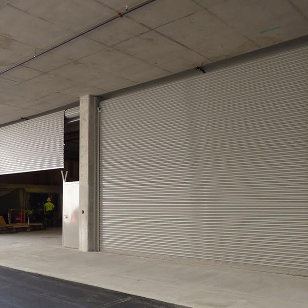 Raynor Commercial gate