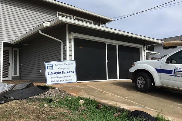 image of lifestyly garage screen on home