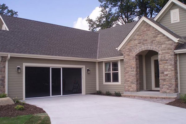 image of lifestyly garage screen on home