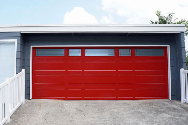 image of steel residential garage door Raynor