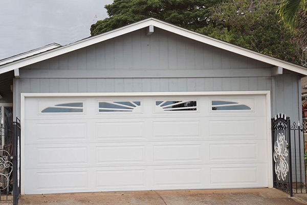 image of steel residential garage door Raynor