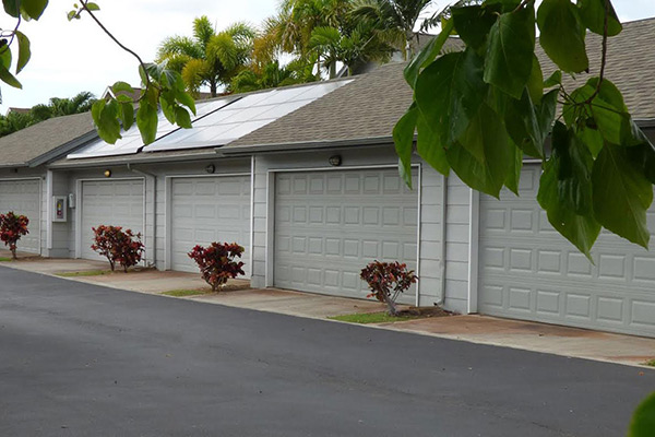 image of steel residential garage door Raynor