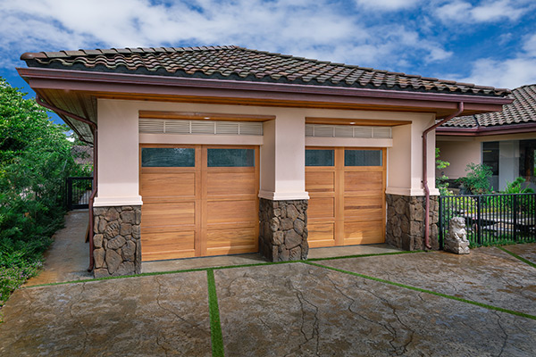 image of residential wood garage door by Raynor